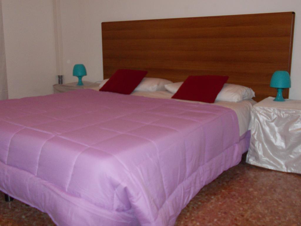 Travellers Lodge Bed & Rooms Тревизо Номер фото
