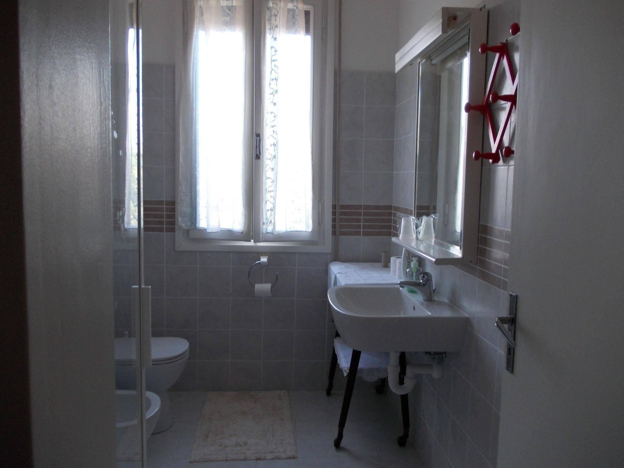 Travellers Lodge Bed & Rooms Тревизо Экстерьер фото