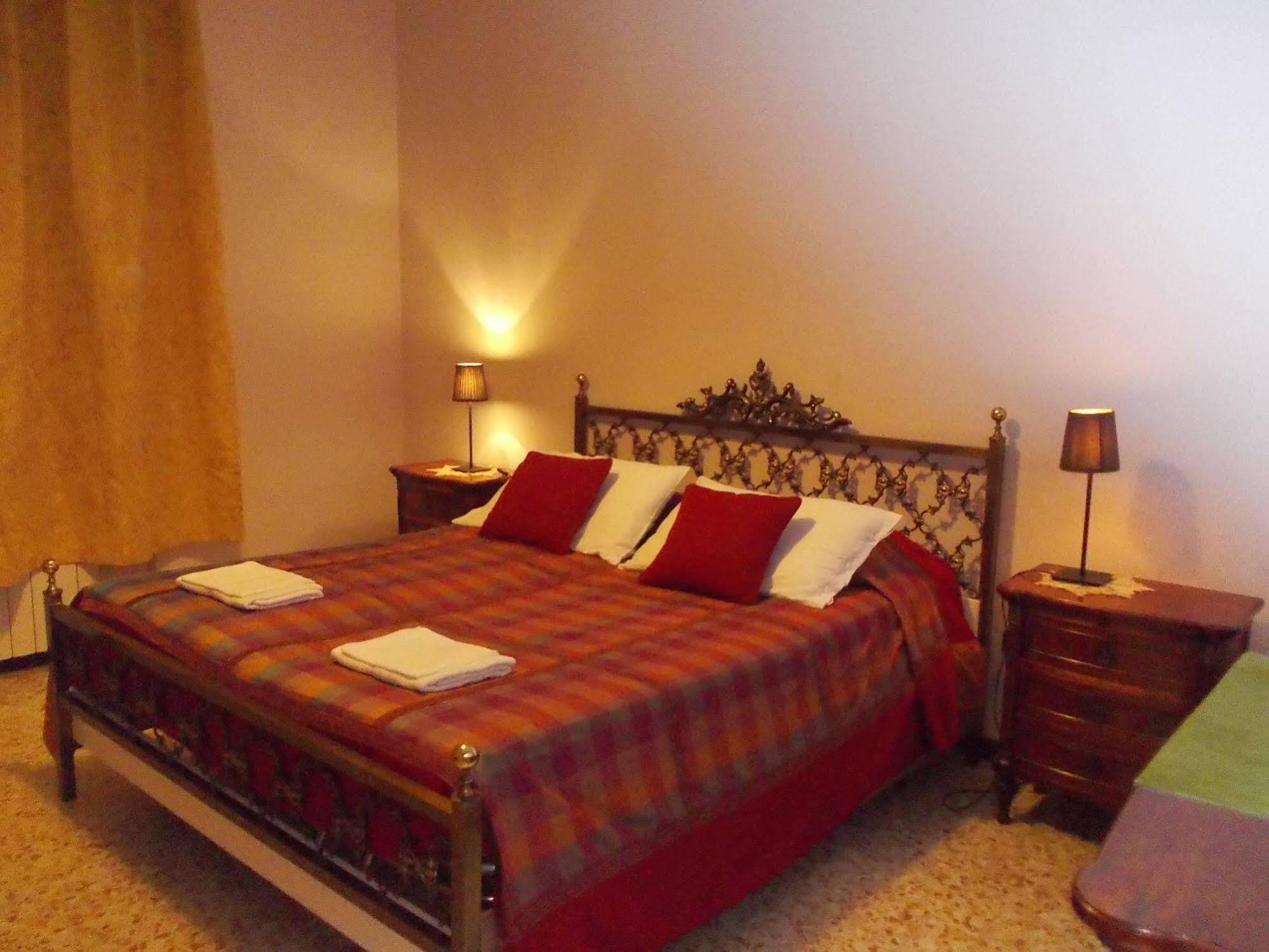Travellers Lodge Bed & Rooms Тревизо Экстерьер фото
