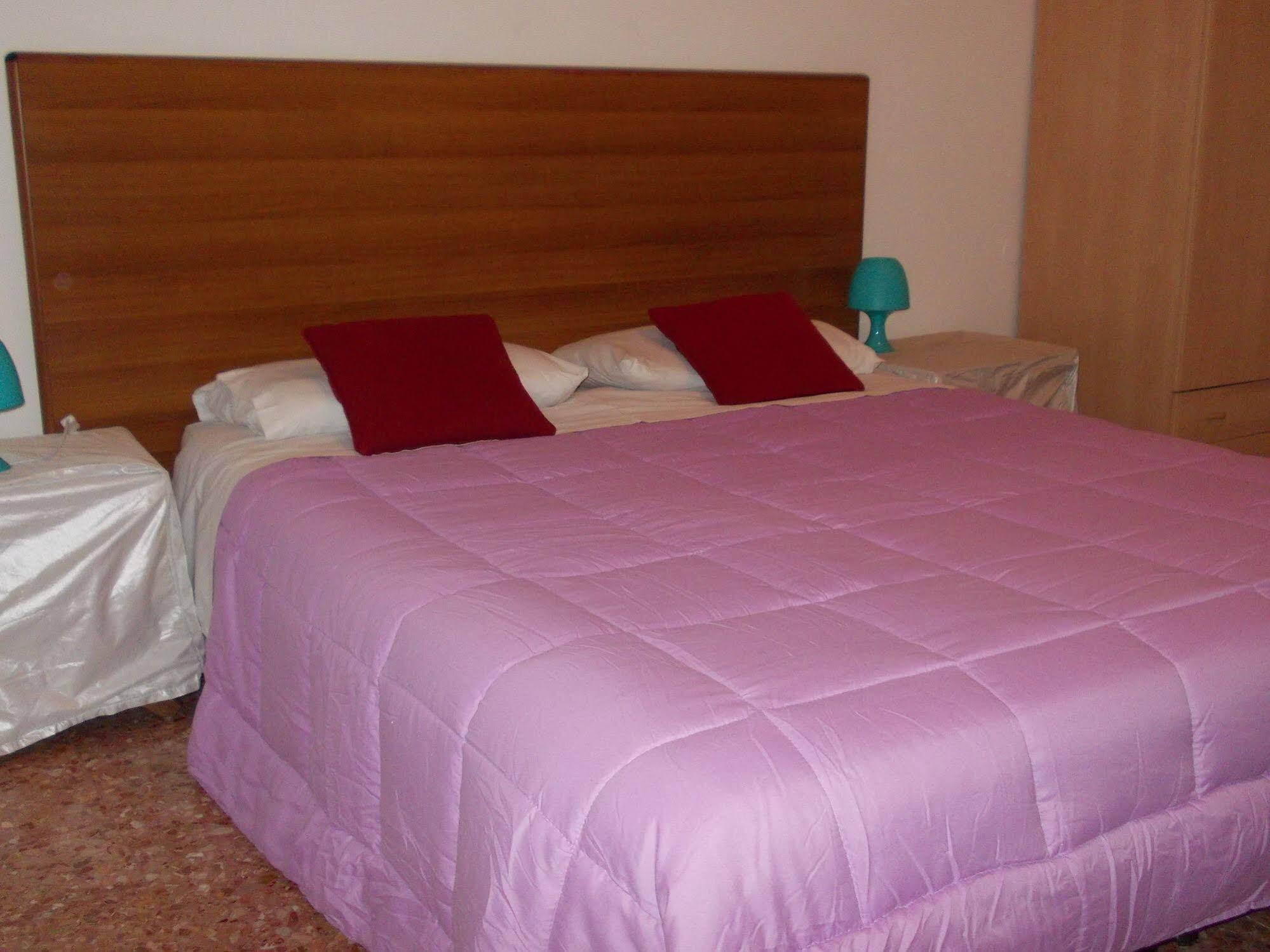 Travellers Lodge Bed & Rooms Тревизо Экстерьер фото
