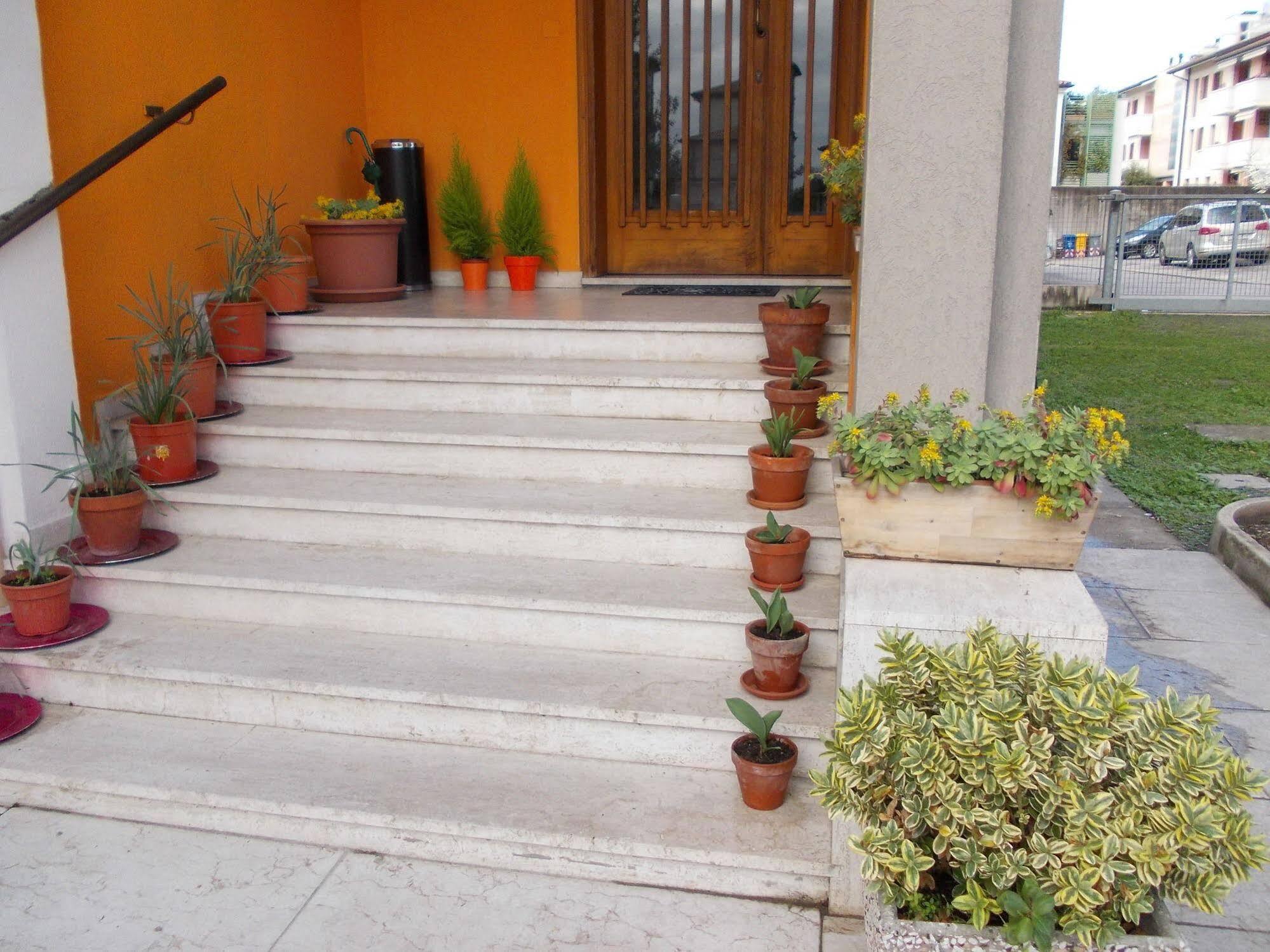 Travellers Lodge Bed & Rooms Тревизо Экстерьер фото